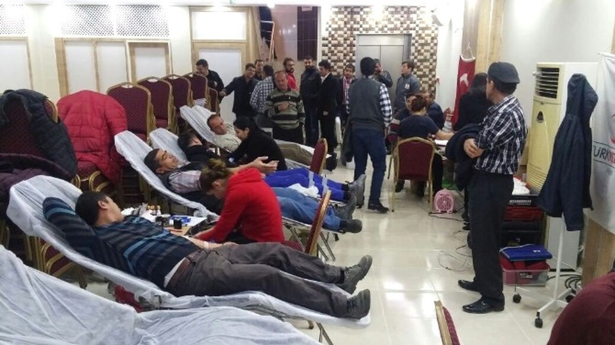 AK Parti Kepez\'den Anlamlı Bağış