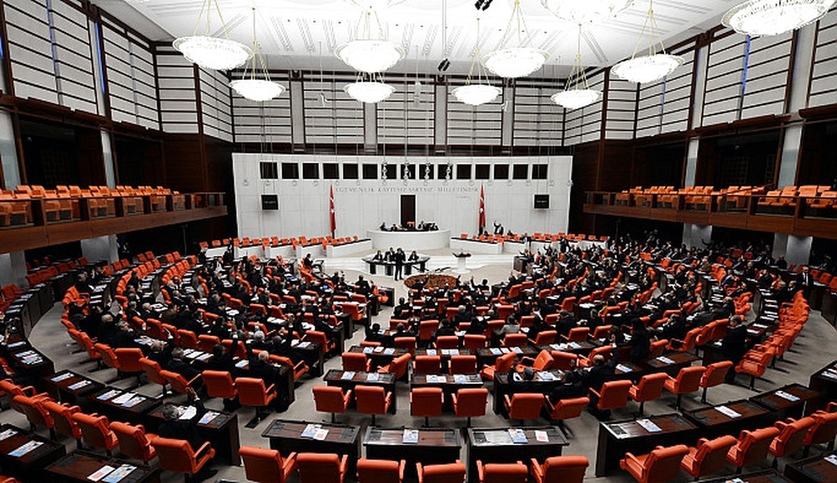 Anayasa Değişik Teklifinin Maddelerine Geçilmesi 338 Oyla Kabul Edildi