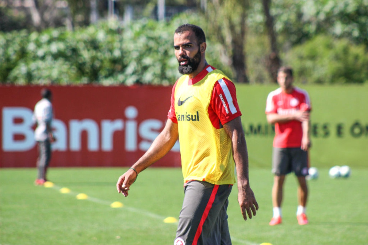 Antalyaspor\'da Sandro İlk Antrenmanına Çıktı