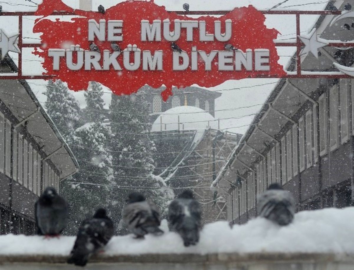 Balıkesir\'de Kar