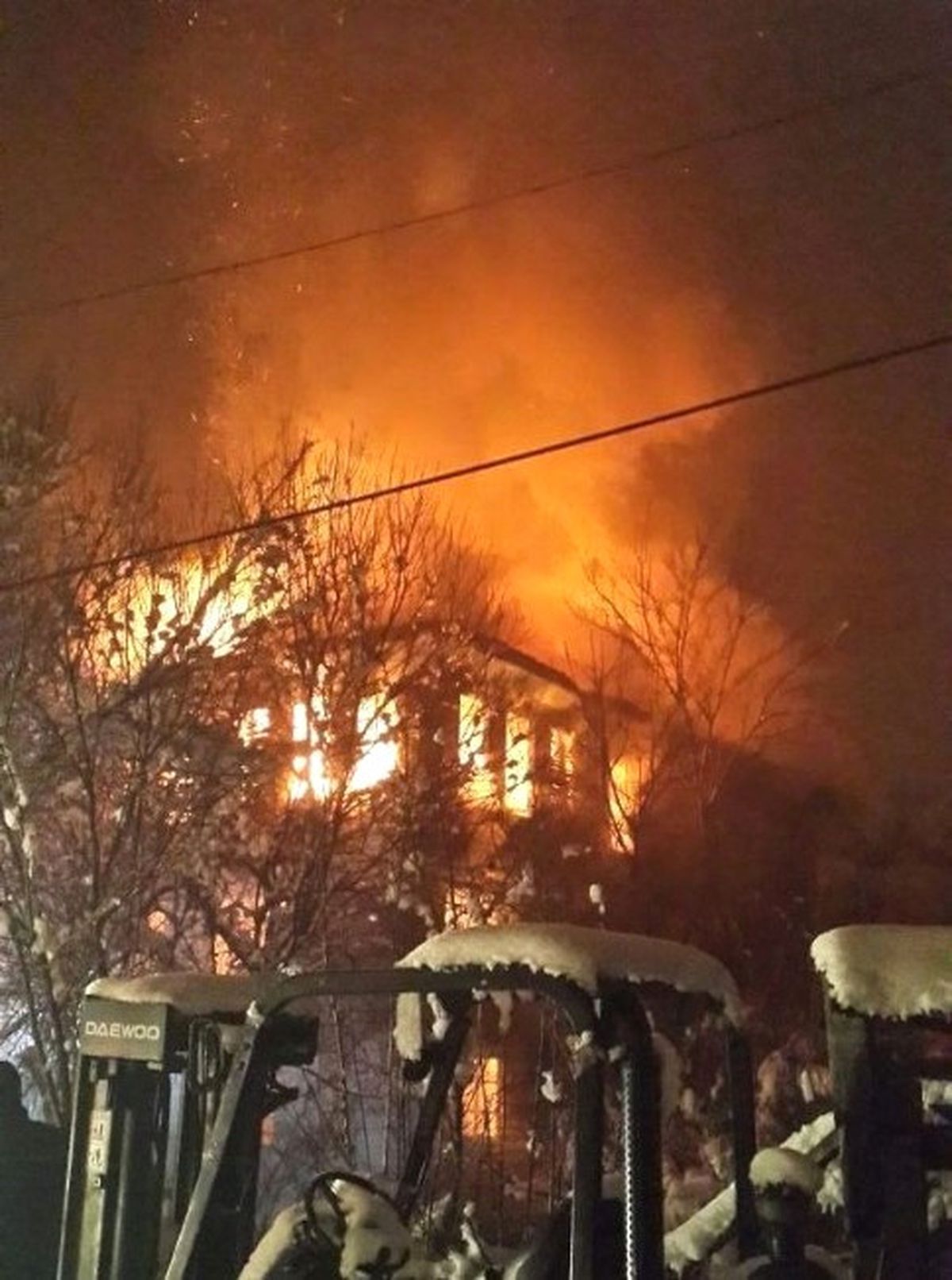 Bartın\'da Ahşap Ev Alev Alev Yandı