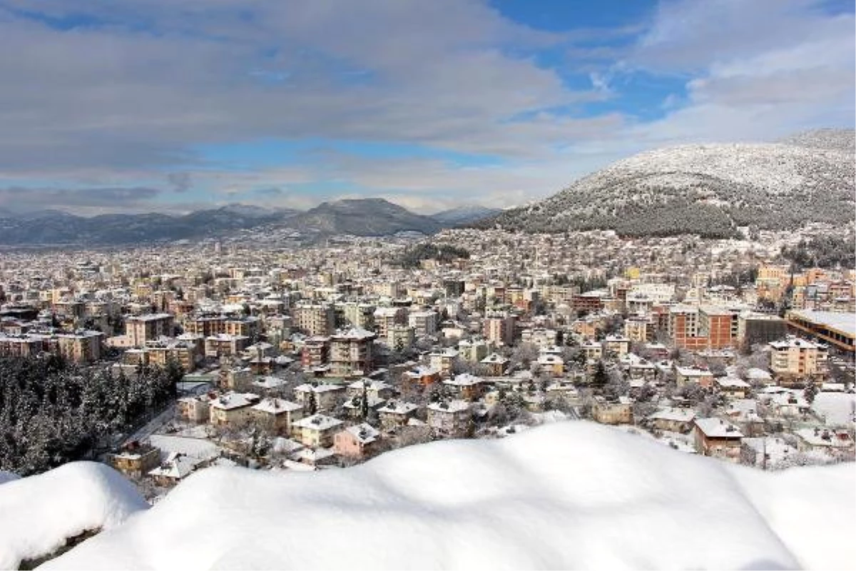 Bucak\'ta Okullara Kar Tatili (4)