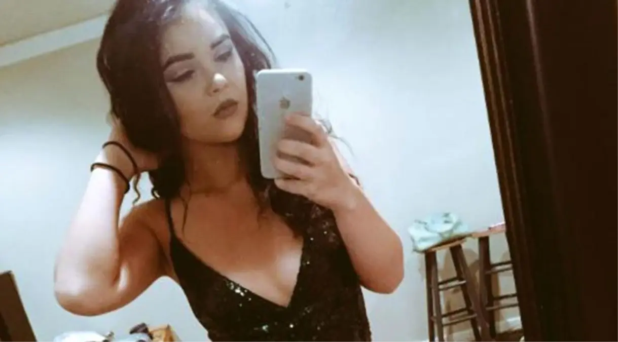 Ayna Karşısında Çektiği Selfie Twitter\'da Olay Oldu