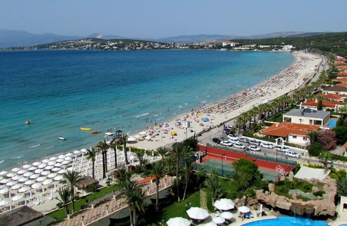 Çeşme\'de Yabancı Turist Azalırken, Yerlide Artış Yaşandı