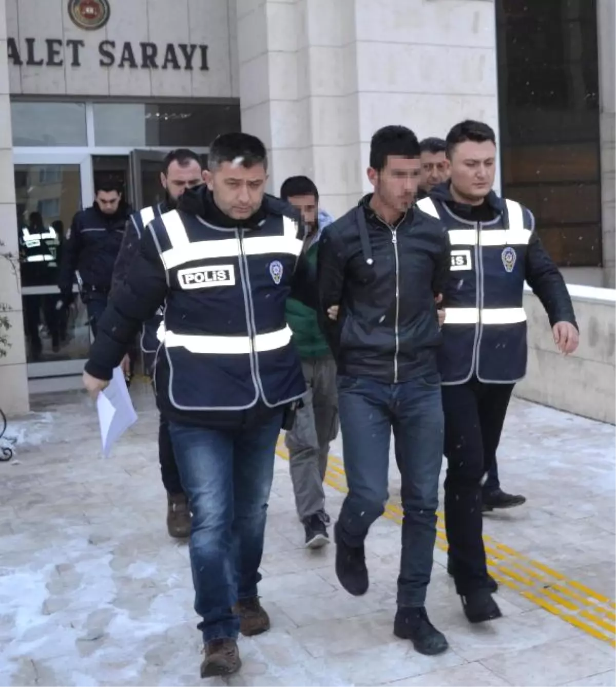 Edremit\'teki PKK Operasyonunda 2 Kardeşe Tutuklama