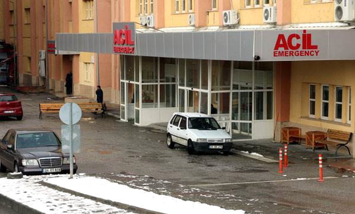 Erzincan\'da 8 Kişi Sobadan Zehirlendi
