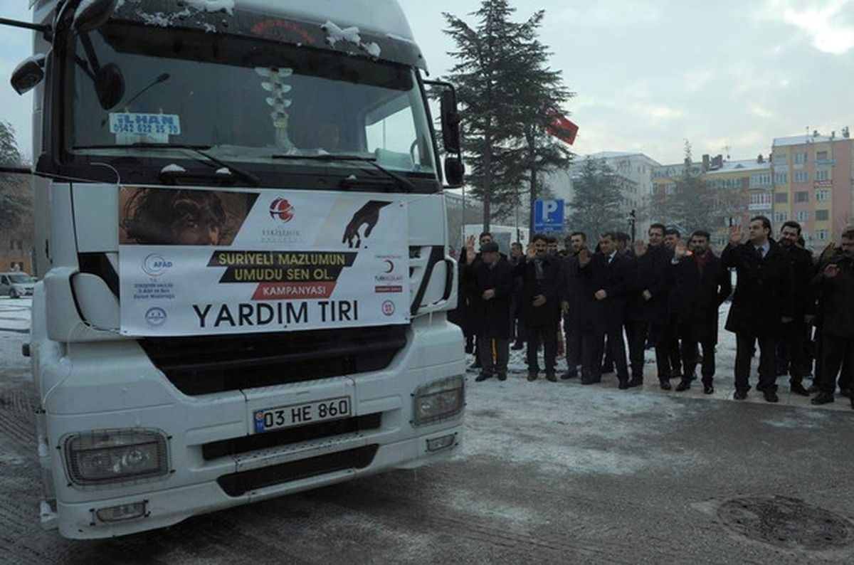 Eskişehir\'de "Suriyeli Mazlumun Umudu Sen Ol" Kampanyası