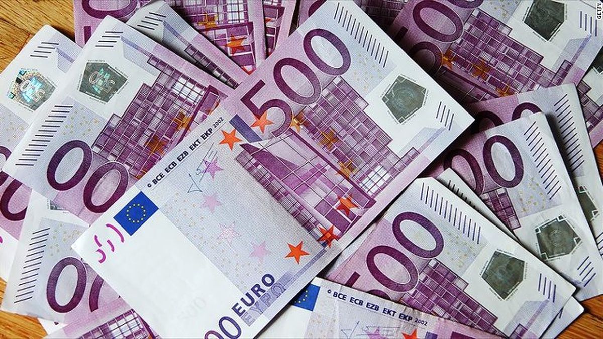 Euro 4 Lirayı Aştı