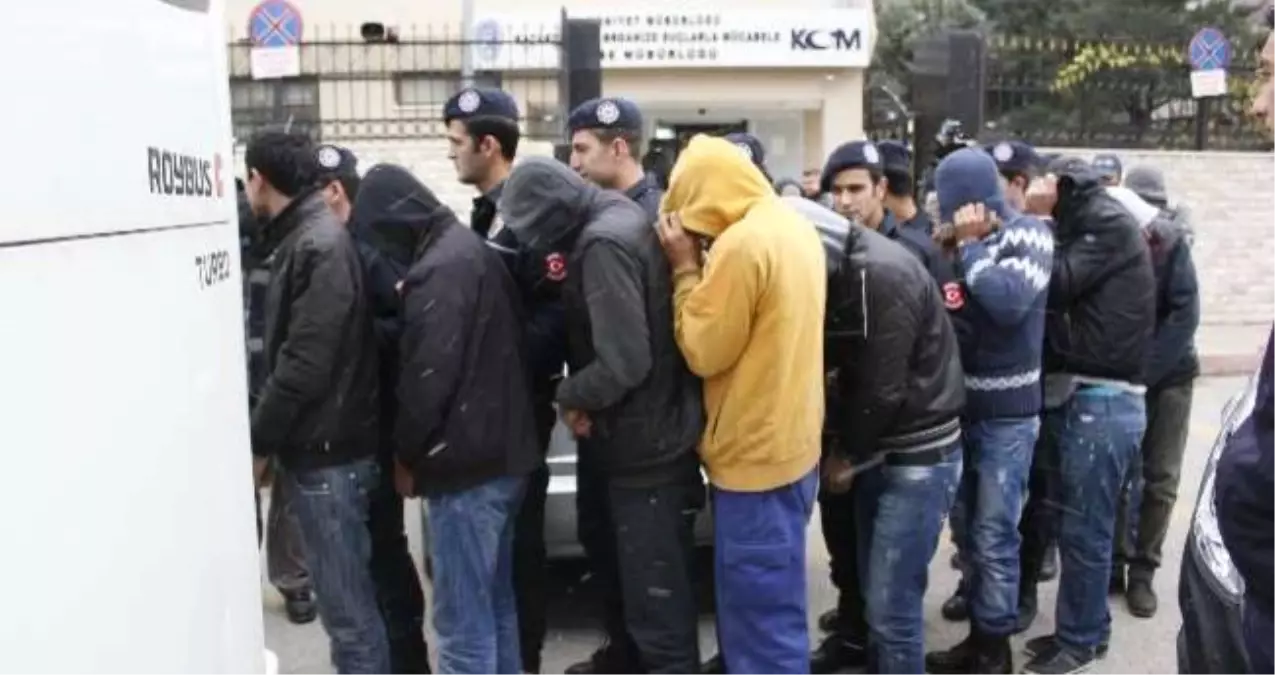 Hatay\'daki Göçmen Kaçakçılığı Operasyonu