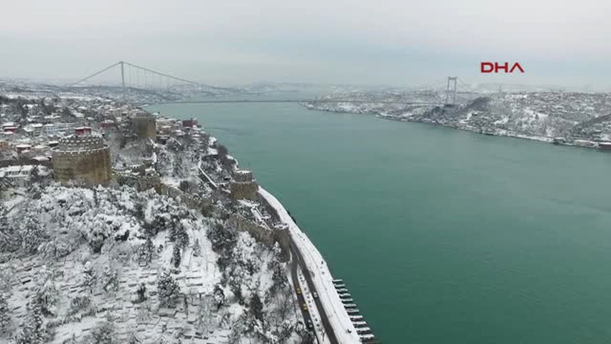 Havadan Görüntülerle Istanbul Boğazı\'ndan Kar Manzaraları