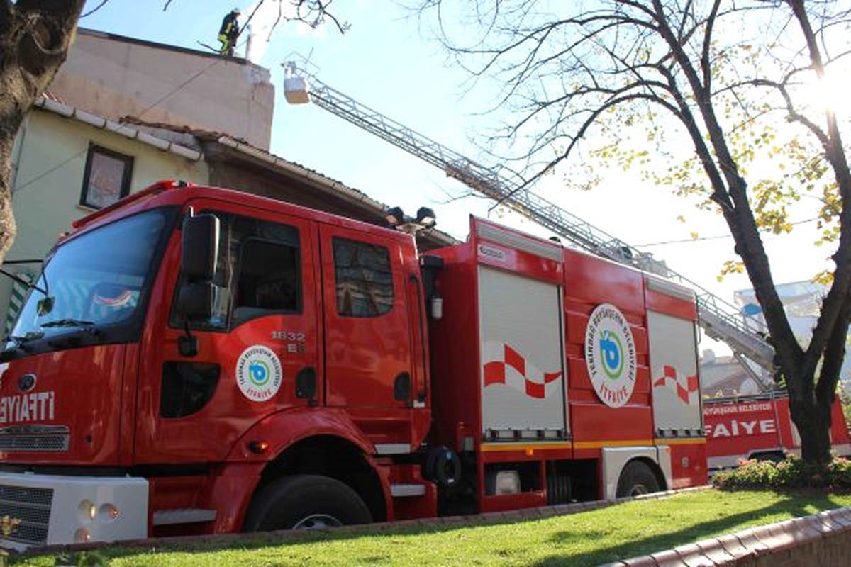Hayrabolu\'da Baca Yangını