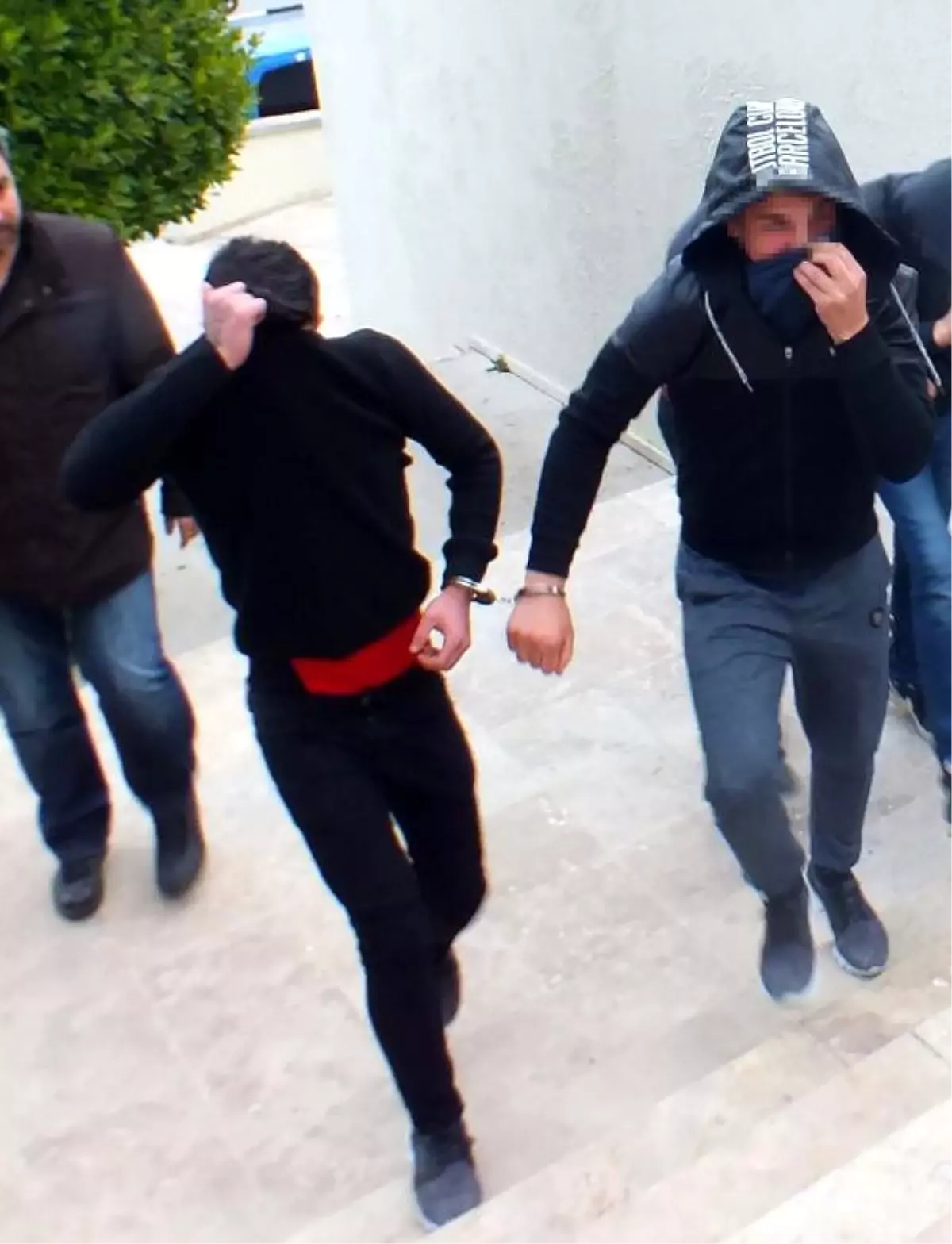 İki Kantin ve Bir Marketten Hırsızlığa 2 Tutuklama