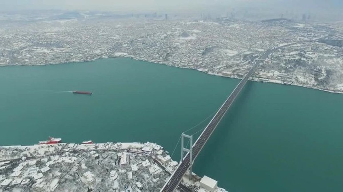 İstanbul\'un Beyaz Örtüsü Havadan Görüntülendi