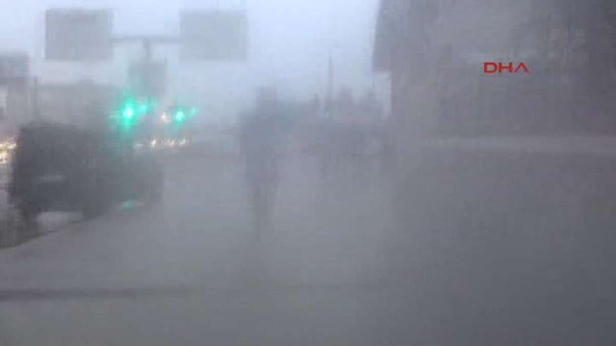 Izmir\'de Kar Etkili Oldu