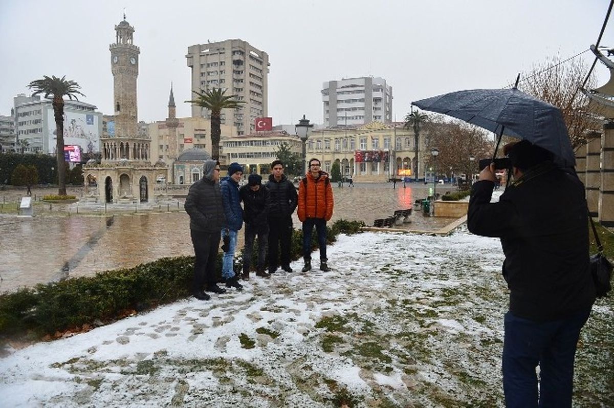 İzmir\'in Karla İmtihanı