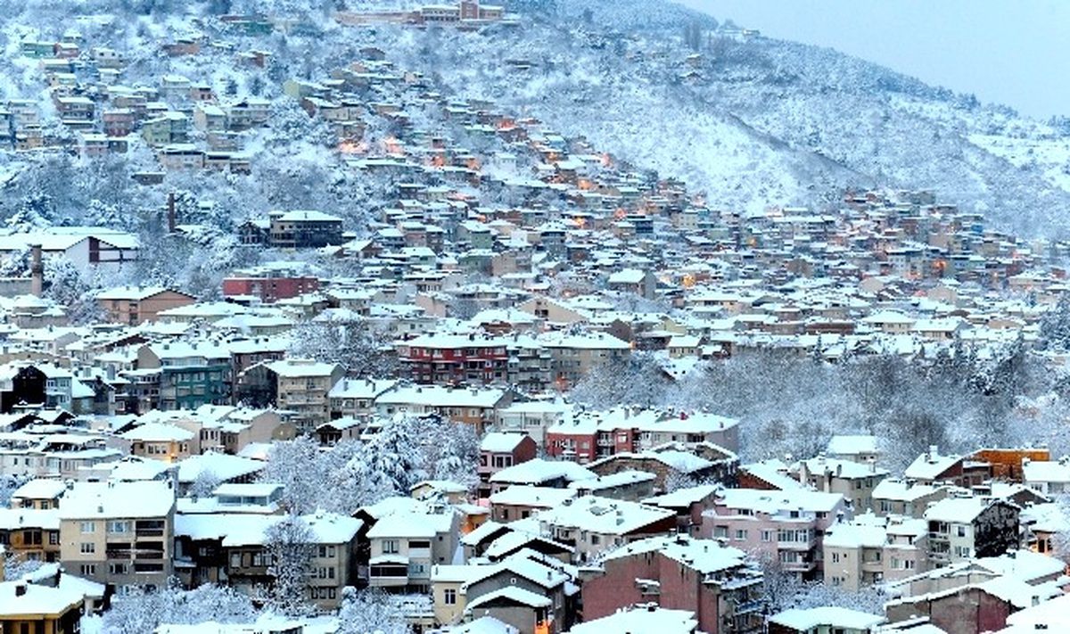 Kar Yağışı Bursa\'da Görsel Şölen Oluşturdu