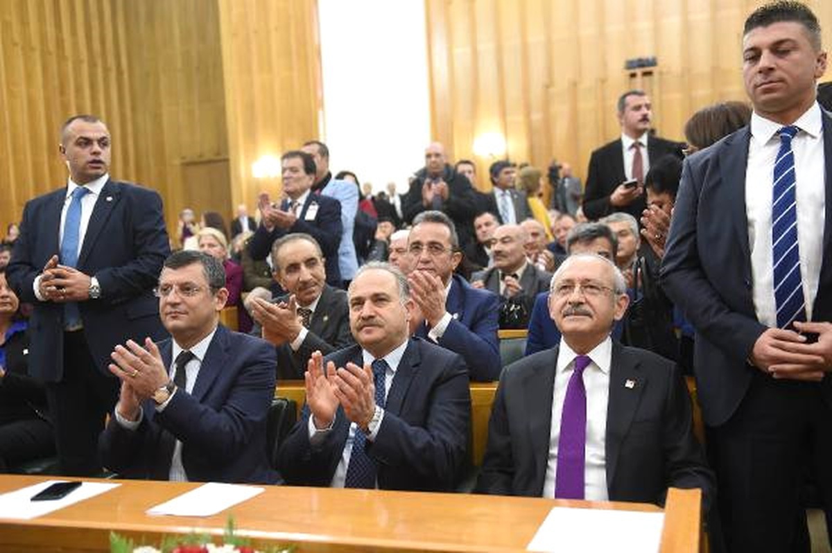 Kılıçdaroğlu: Türkiye Cumhuriyeti Bir Kişiye Teslim Edilecek Kadar Onursuz Bir Devlet Mi?