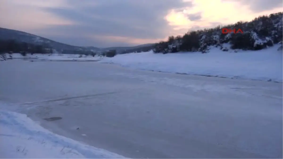 Kosova\'da Tarihi Drim Nehri Dondu