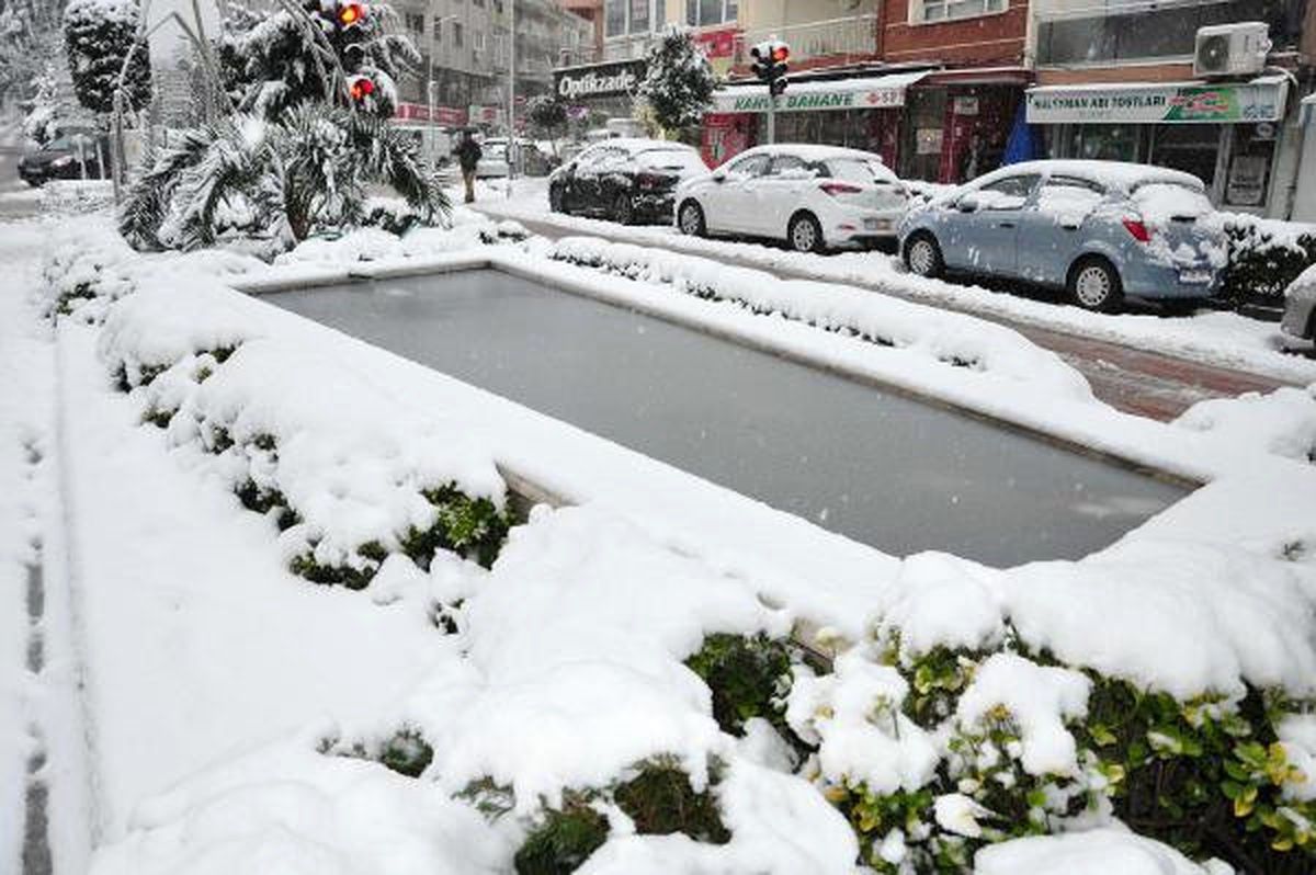Manisalılar Beyaz Örtünün Keyfini Sürdü (3)
