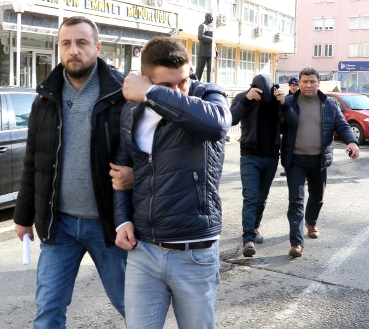 Marketten Yağ, Çocuk Bezi Çalan İki Şüpheli Yakalandı