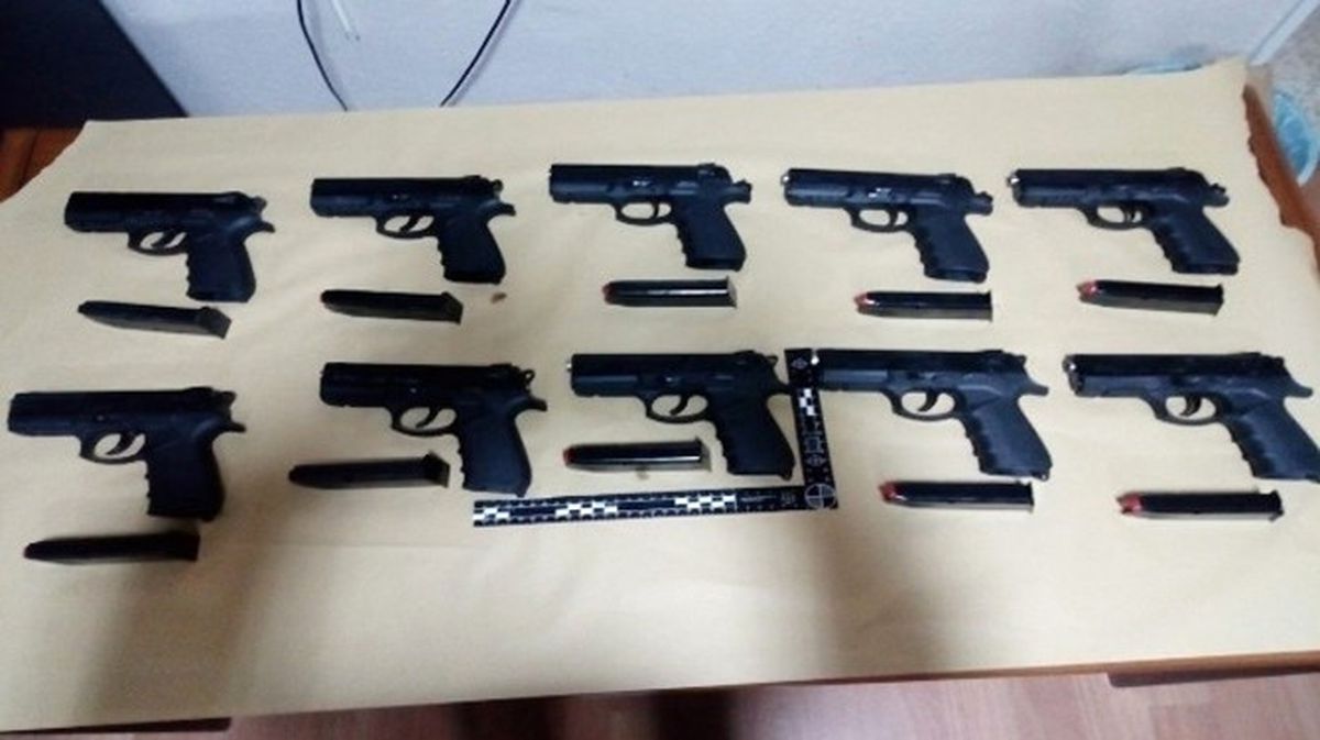 Ormanlık Alanda Ruhsatsız Tabanca ve Tüfek Ele Geçirildi