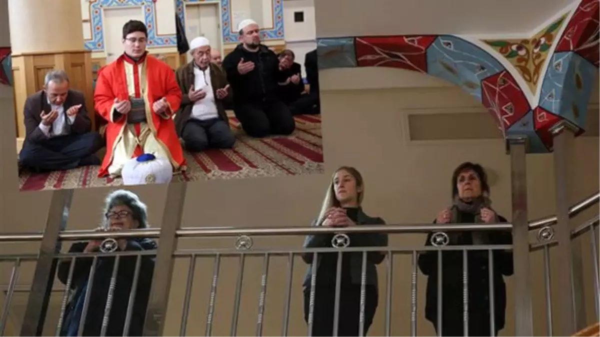 Osmanlı Hanedanının Son Reisi Toprağa Verildi