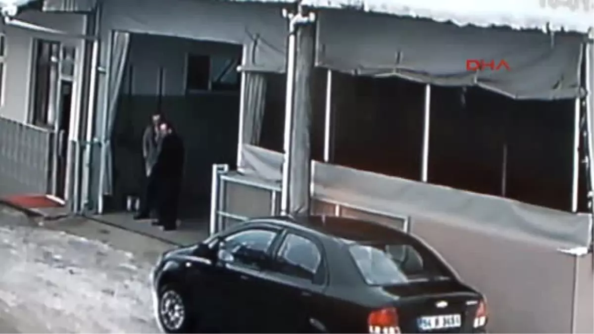 Sakarya Ölüm Anı Güvenlik Kamerasına Yansıdı