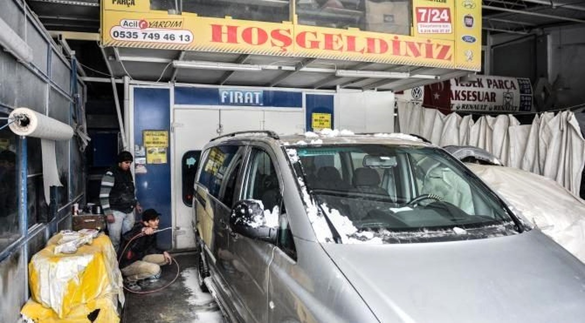Sanayi Siteleri Motorları Donan ve Kaza Yapan Otomobillerle Doldu
