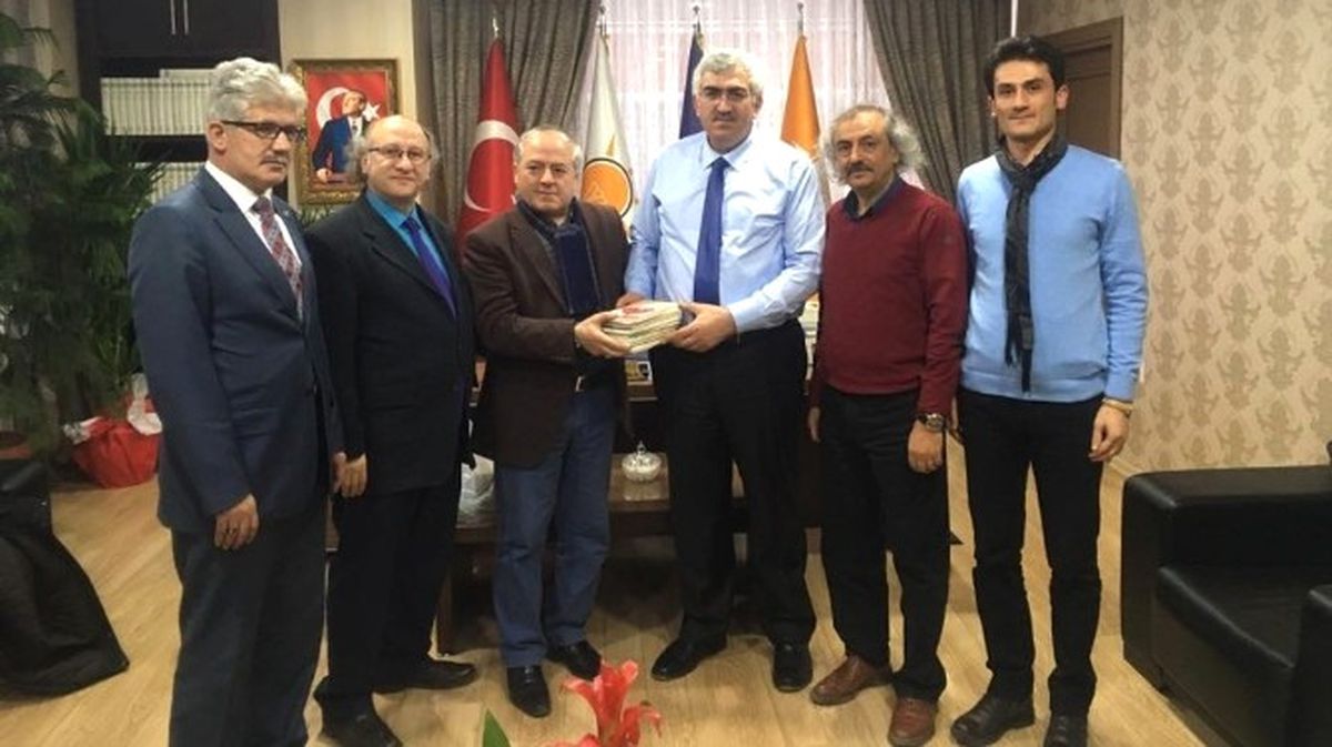 Tyb Erzurum Şubesi\'nden Başkan Öz\'e "Kitap"Lı Tebrik Ziyareti