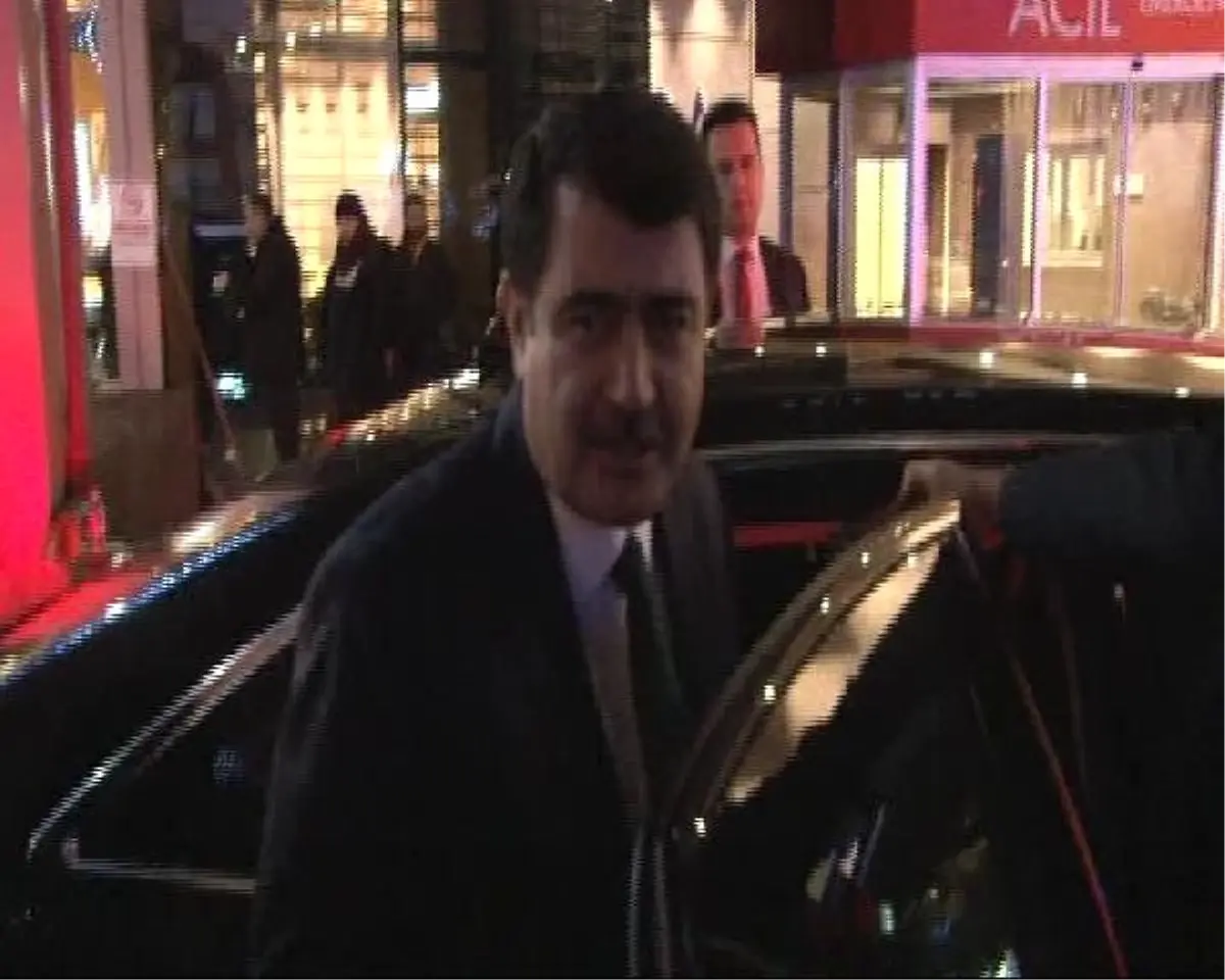 Vali Vasip Şahin Çöken Tente Altında Kalan Yaralıları Ziyaret Etti