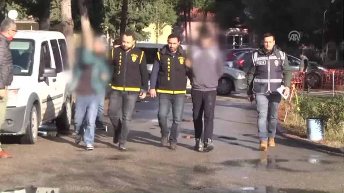 Adana\'daki Hırsızlık ve Gasp Iddiası - 5 Kişi Tutuklandı