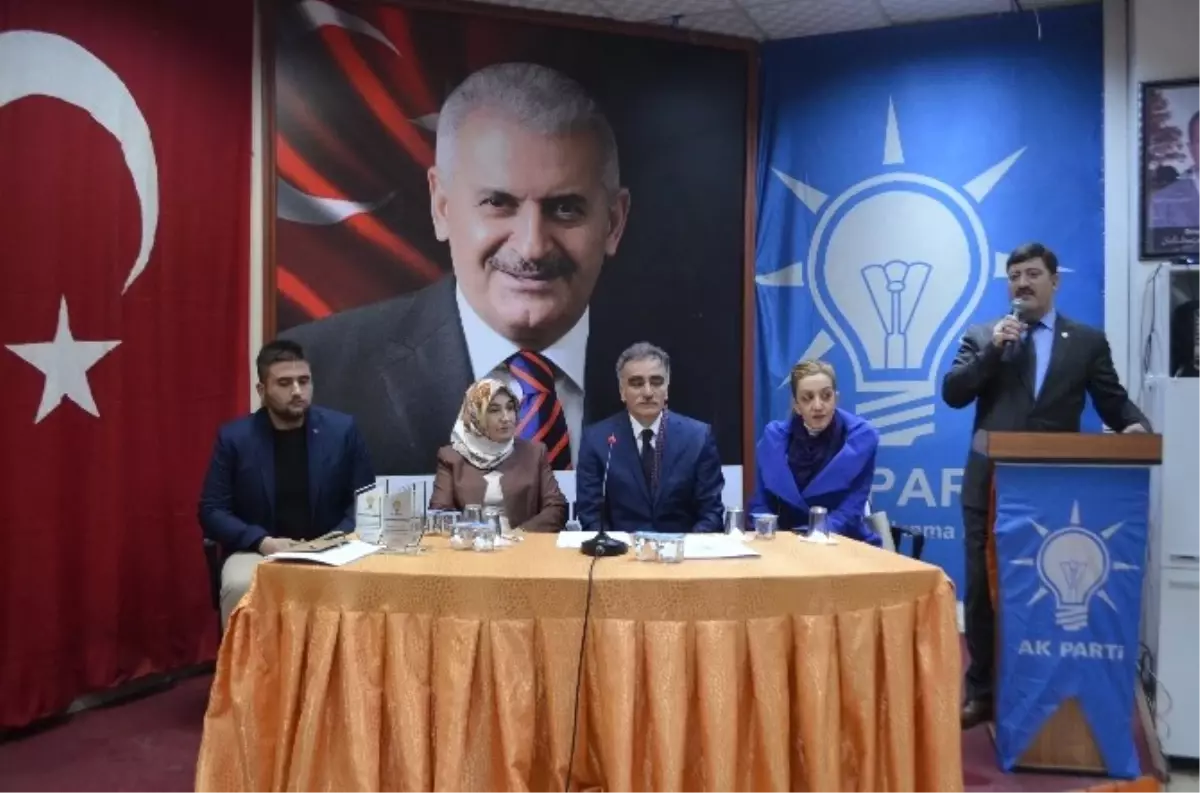AK Parti\'de Daraltılmış İl Danışma Meclis Toplantısı Yapıldı