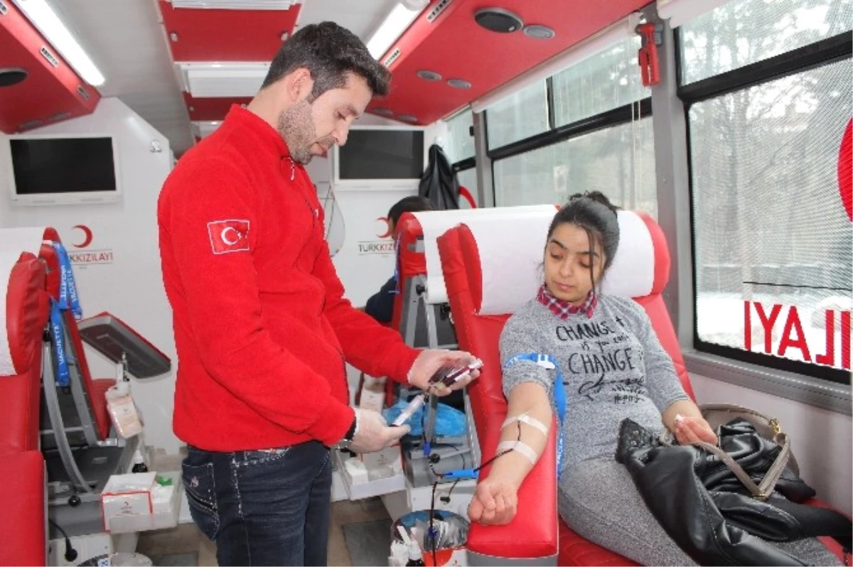 Ankara Adliyesinden Kan Bağışı Kampanyasına Destek