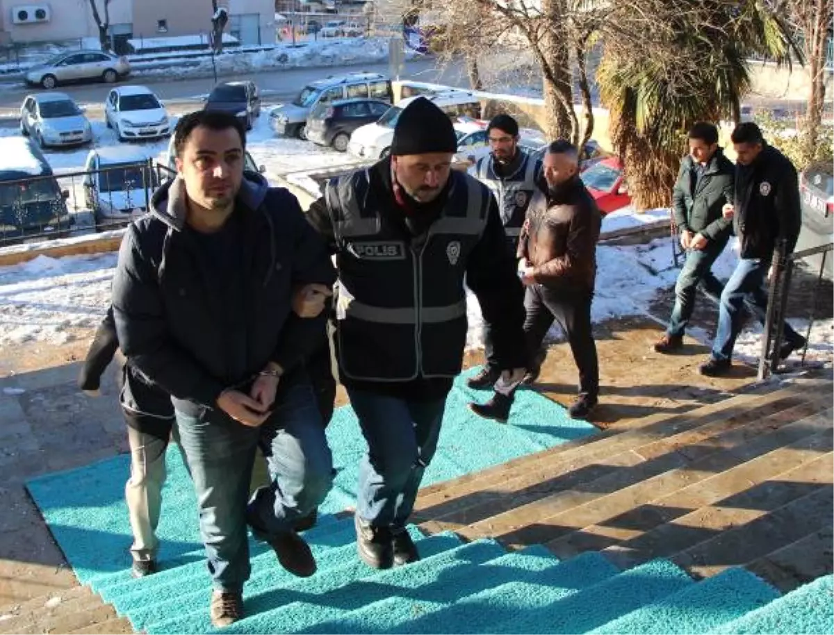 Bilecik\'te Fetö Şüphelisi 6 Kişi Adliyede