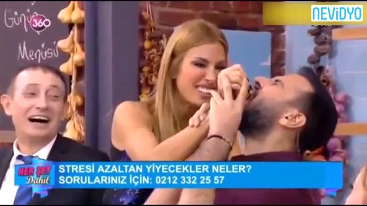 Çağla Şıkel Şaka Sandı Ama...