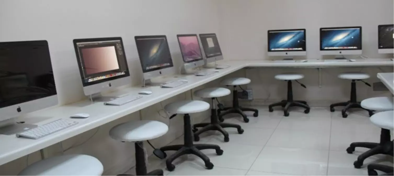 Cibuti\'nin Devlet Lisesine Tam Donanımlı Teknoloji Sınıfı Kuruldu