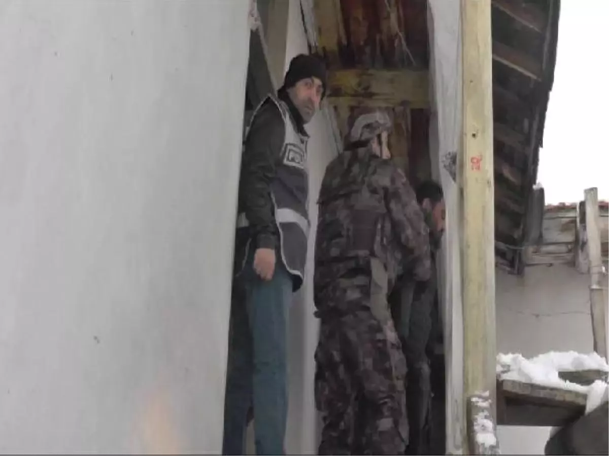 Çorum\'da Ekmek Operasyonu : 36 Gözaltı