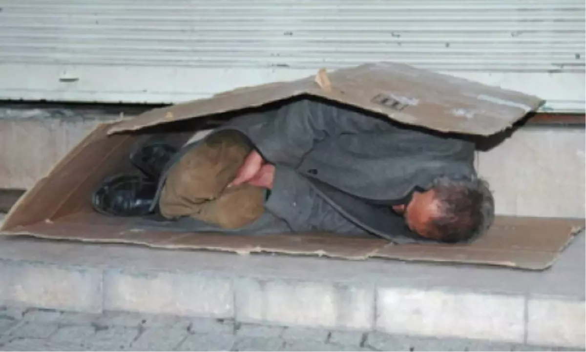 Evsizlere İzmir Büyükşehir Belediyesi Sahip Çıkıyor