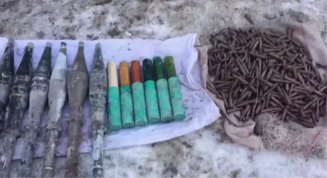 PKK\'nın Sakladığı Mühimmatları, Mehmetçik Tek Tek Ele Geçirdi