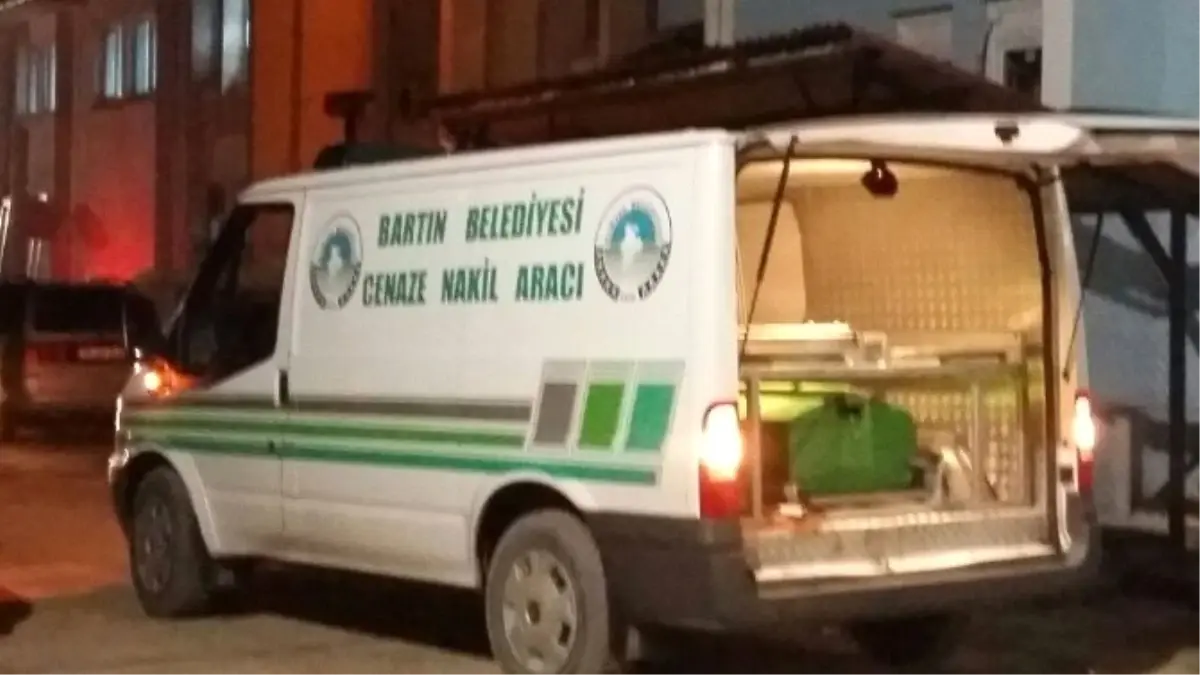 İnşaattan Düşen İşçi Hayatını Kaybetti