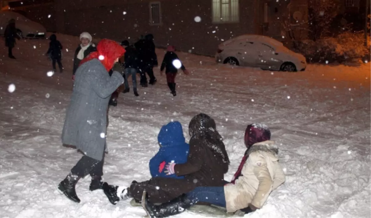 Kınık\'ta Kar Keyfi