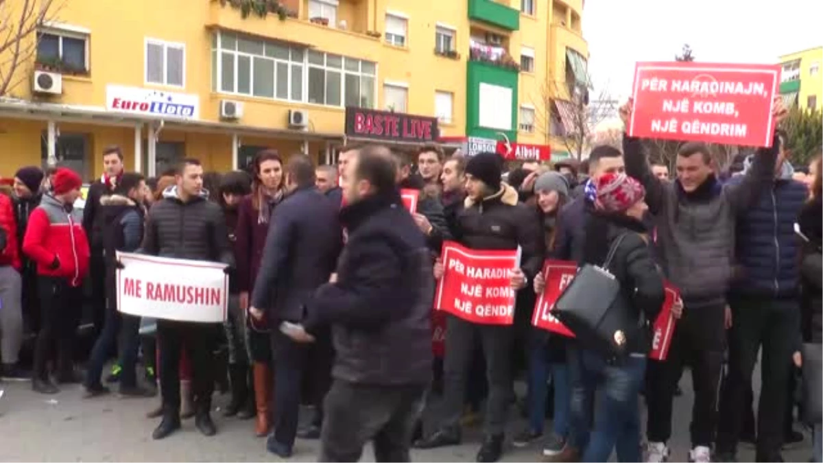 Kosova ve Arnavutluk\'ta "Haradinaj" Protestosu