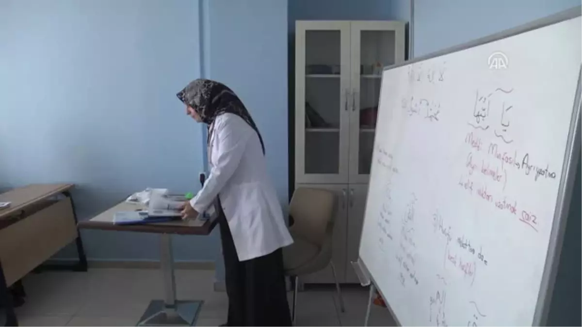 Liceli Terör Mağduru Kadınlara Kur\'an Eğitimi