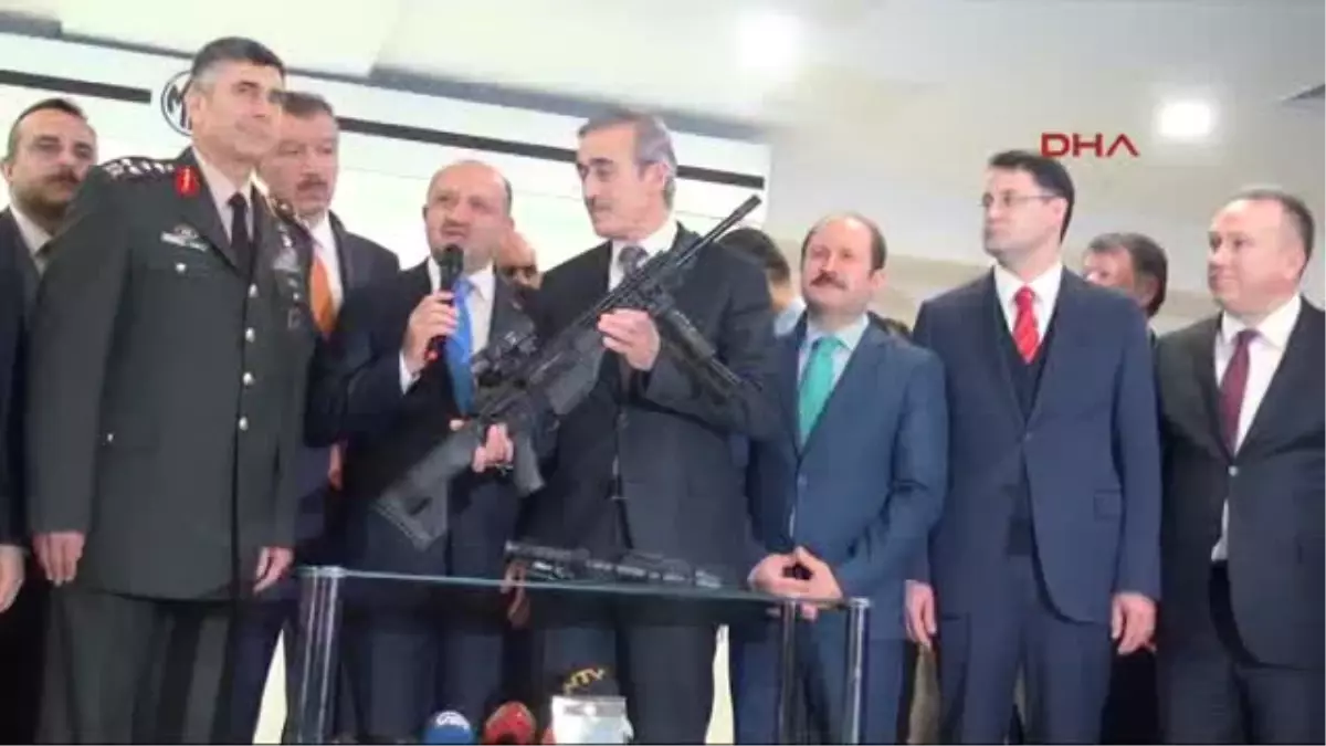 Milli Savunma Bakanı Fikri Işık Mke Silah Fabrikası\'nda Mpt-76 Milli Piyade Tüfeği Teslim Törenine...