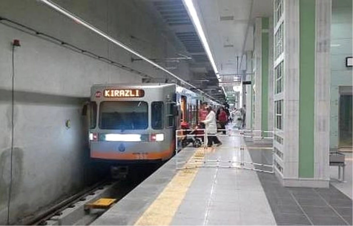 Reina\'ya Saldıran Terörist" Alarmının Yaşandığı Kirazlı Metro İstasyonu Açıldı