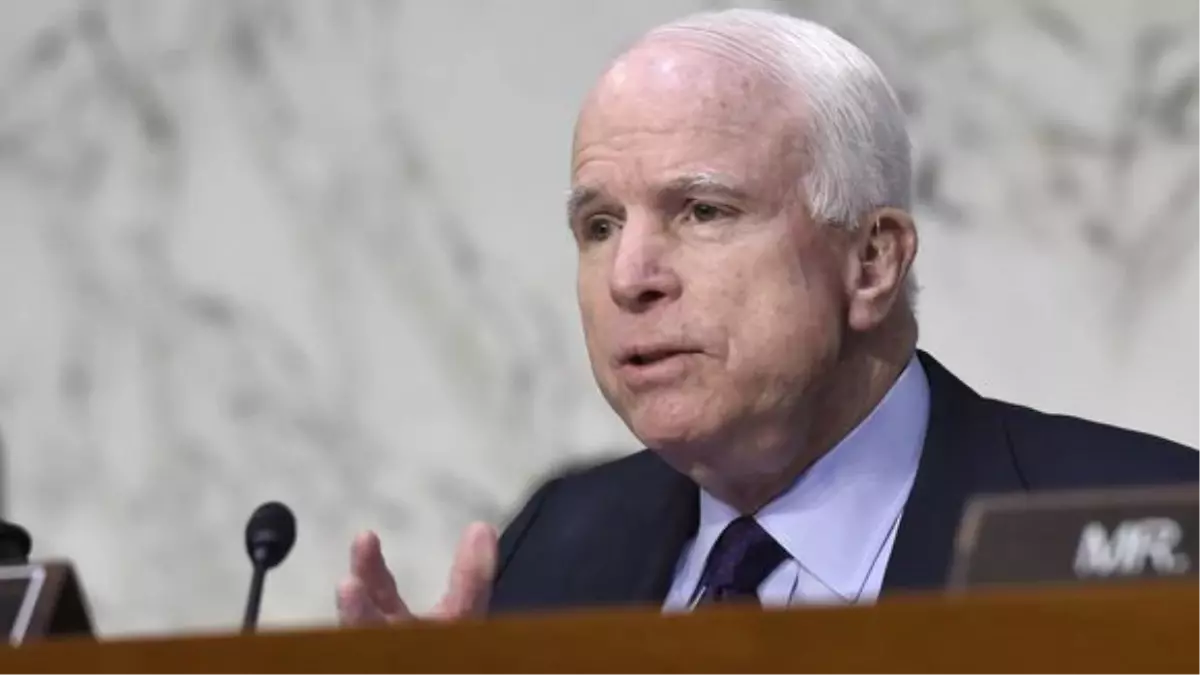ABD\'li Senatör McCain: Rusya\'nın Elinde Trump\'a Ait Hassas Bilgiler Var