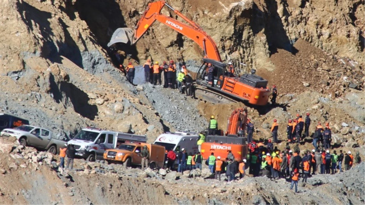 Siirt\'te 16 Kişinin Hayatını Kaybettiği Madende Çalışan 450 Kişi İşten Çıkarılıyor
