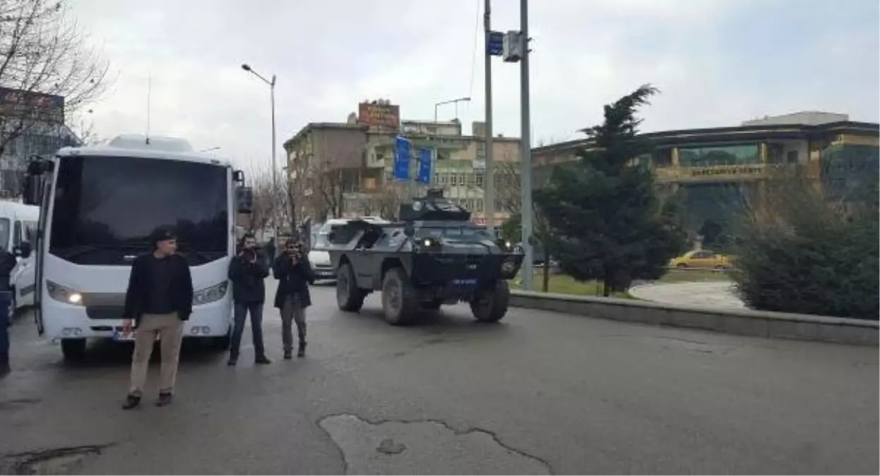 Siirt\'te Çatışma; PKK\'lı 2 Kadın Terörist Ölü Ele Geçti