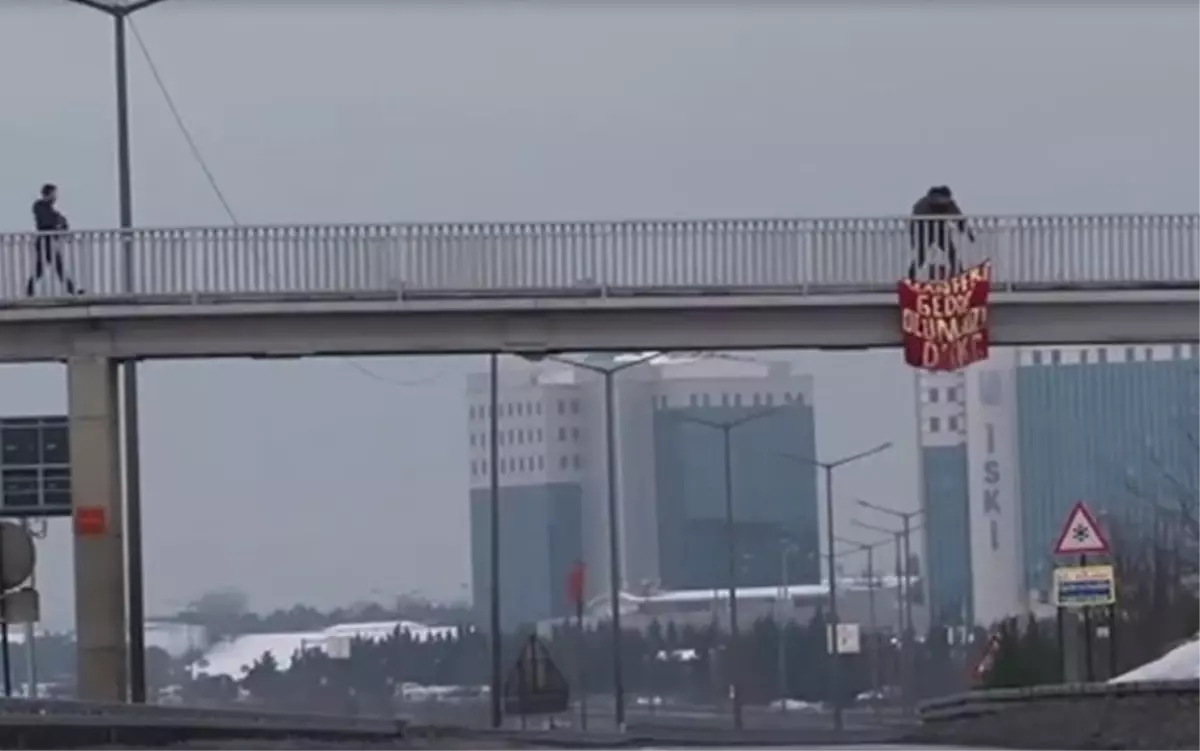 TEM-Okmeydanı Bağlantı Yolunu Kapatan Pankart Polisi Alarma Geçirdi