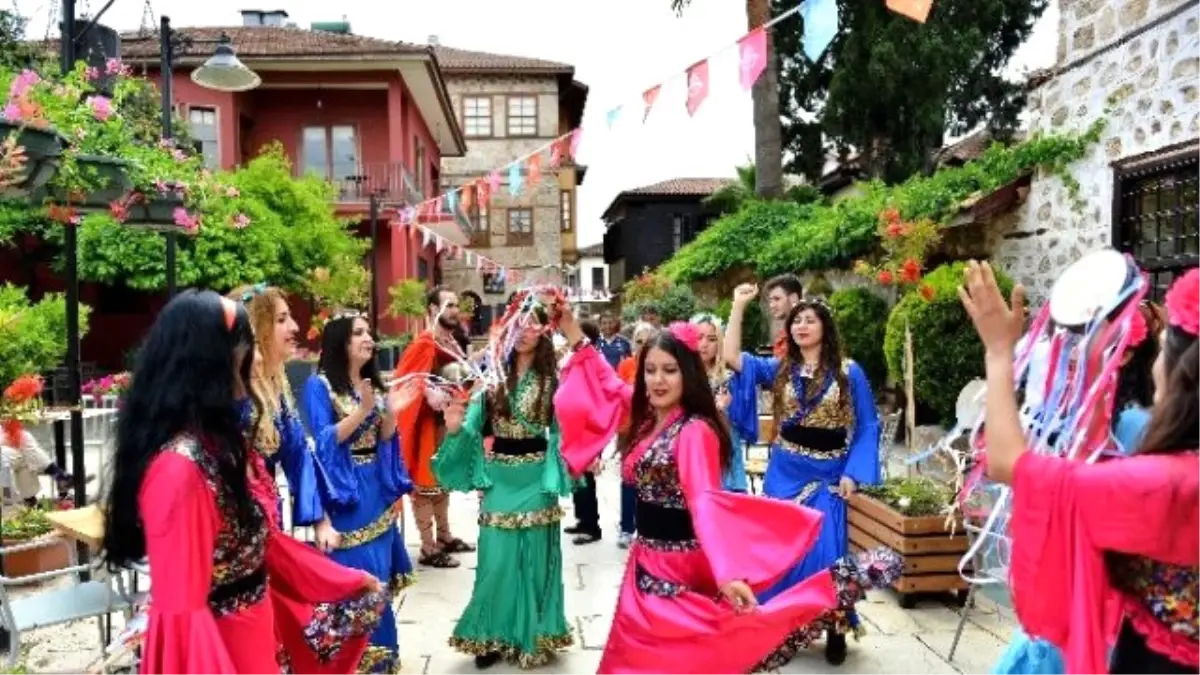 Uluslararası Kaleiçi Old Town Festivali\'ne Doğru